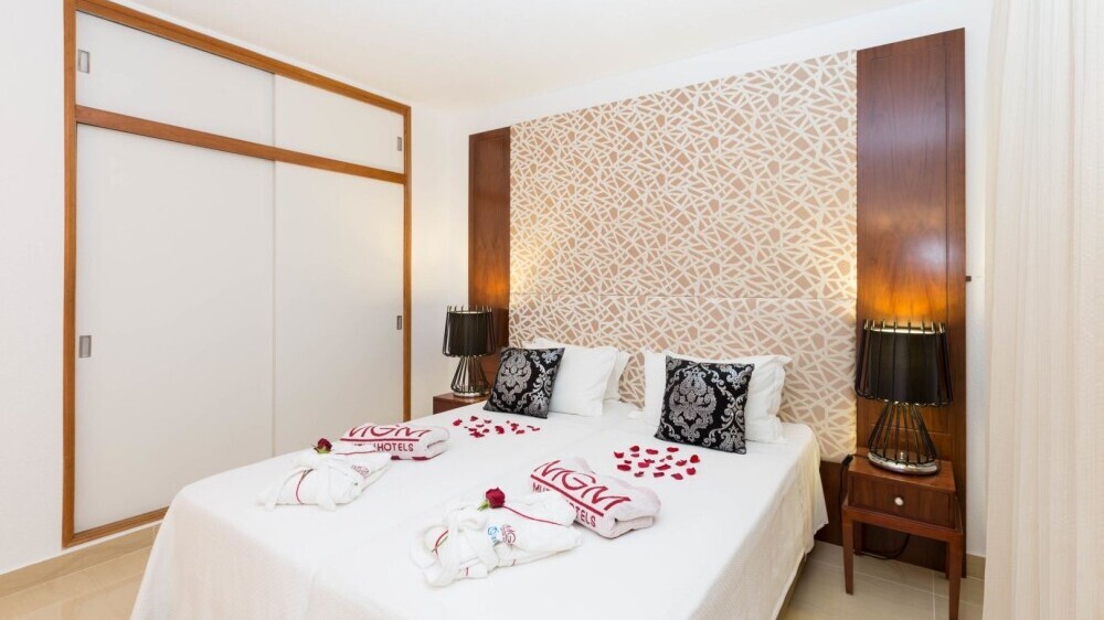 Grand Muthu Oura View Beach Club